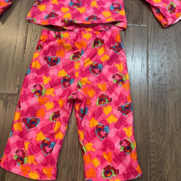 Sesame Street Elmo Pajamas Set 12M Infant Girl Pink Hearts Long Sleeve - Picture 11 of 12